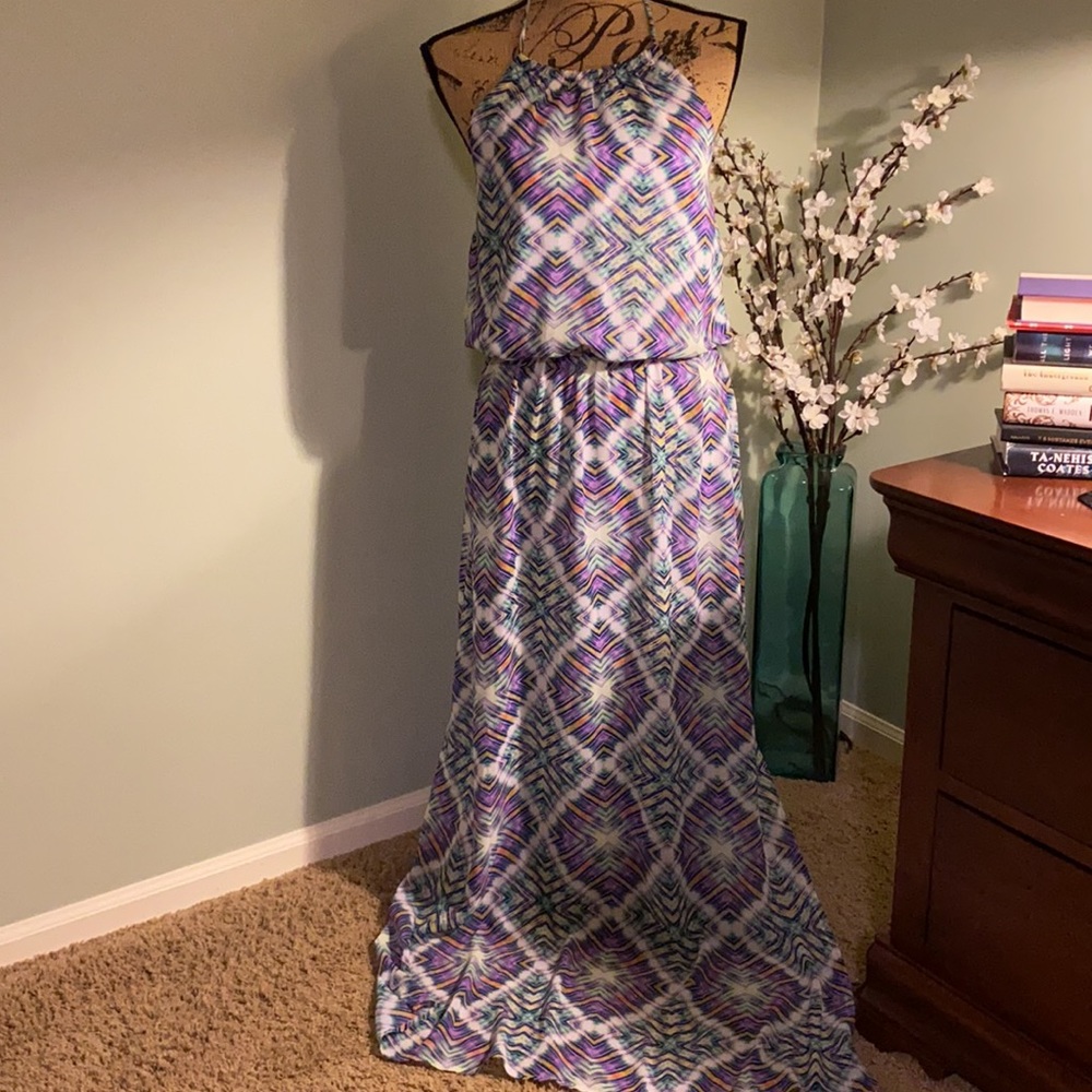 Socialite Abstract Print Halter Maxi Dress